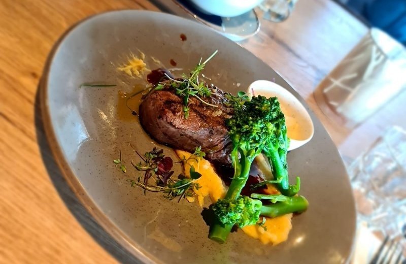 Restaurant klein zwitserland burgum biefstuk